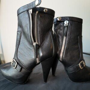 Proenza Schouler Genuine Leather Heeled Buckle & Zipper Boots – Size 39.5 /8.5